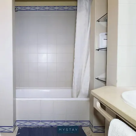 Mystay - Bellavista Pool & Apartamento