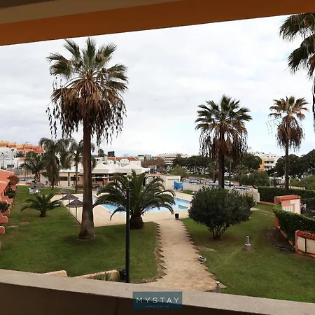 Apartamento Mystay - Bellavista Pool & *
